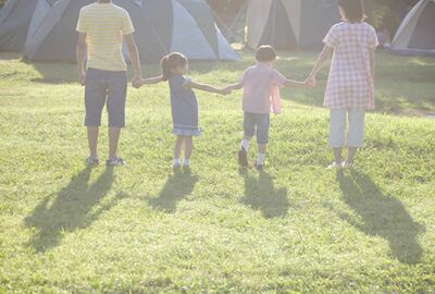 「過労死遺児交流会」の全貌と、親を亡くした子に接する元官僚が伝えたいこと