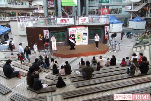2011年、大阪でのイベント。人もまばらで、今では考えられない風景（提供・県庁）