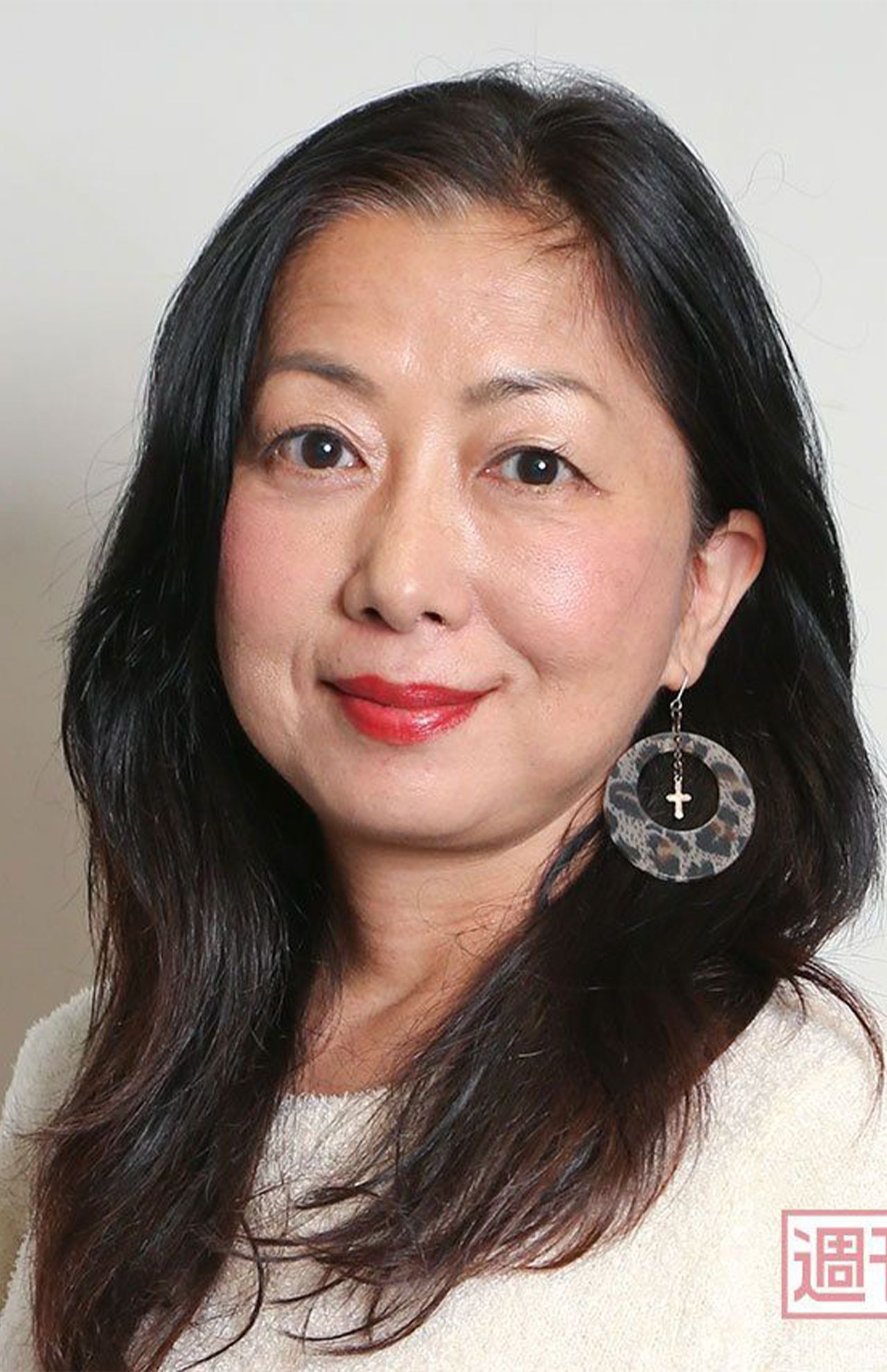 鎌田れいさん●結婚相談所「最短結婚ナビ」を主宰し、仲人を務める。数多くのカップルを成婚へ導く。一方で婚活ライターとして各種メディアで活躍中。自身は熟年離婚と結婚を経験。双子の女の子の母。