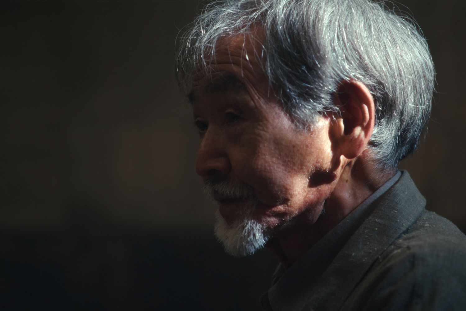 本当の地主になりすます老人役で出演した五頭岳夫（写真提供:Netflix）