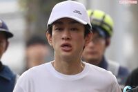 横山裕『24時間テレビ』マラソン完走を関西の後輩たち「横山会」がバックアップ、人望集める“男道”