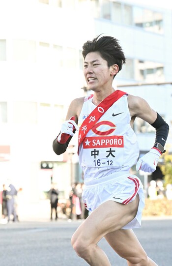 中央大　吉居駿恭選手　写真／アフロ