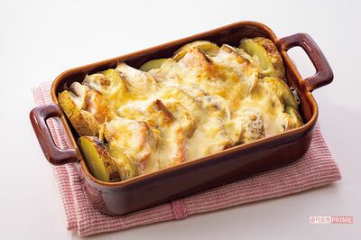 新じゃがと鮭のチーズ焼き　撮影／廣瀬靖士