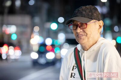 「下ネタならいっぱいあるわよ！」と、吉野さん　撮影／齋藤周造