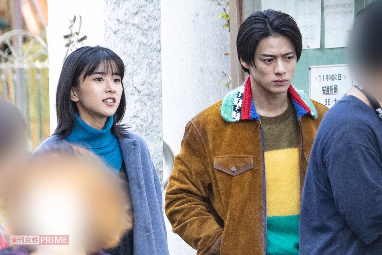 11月中旬、『クロサギ』ロケ中の平野紫耀と黒島結菜