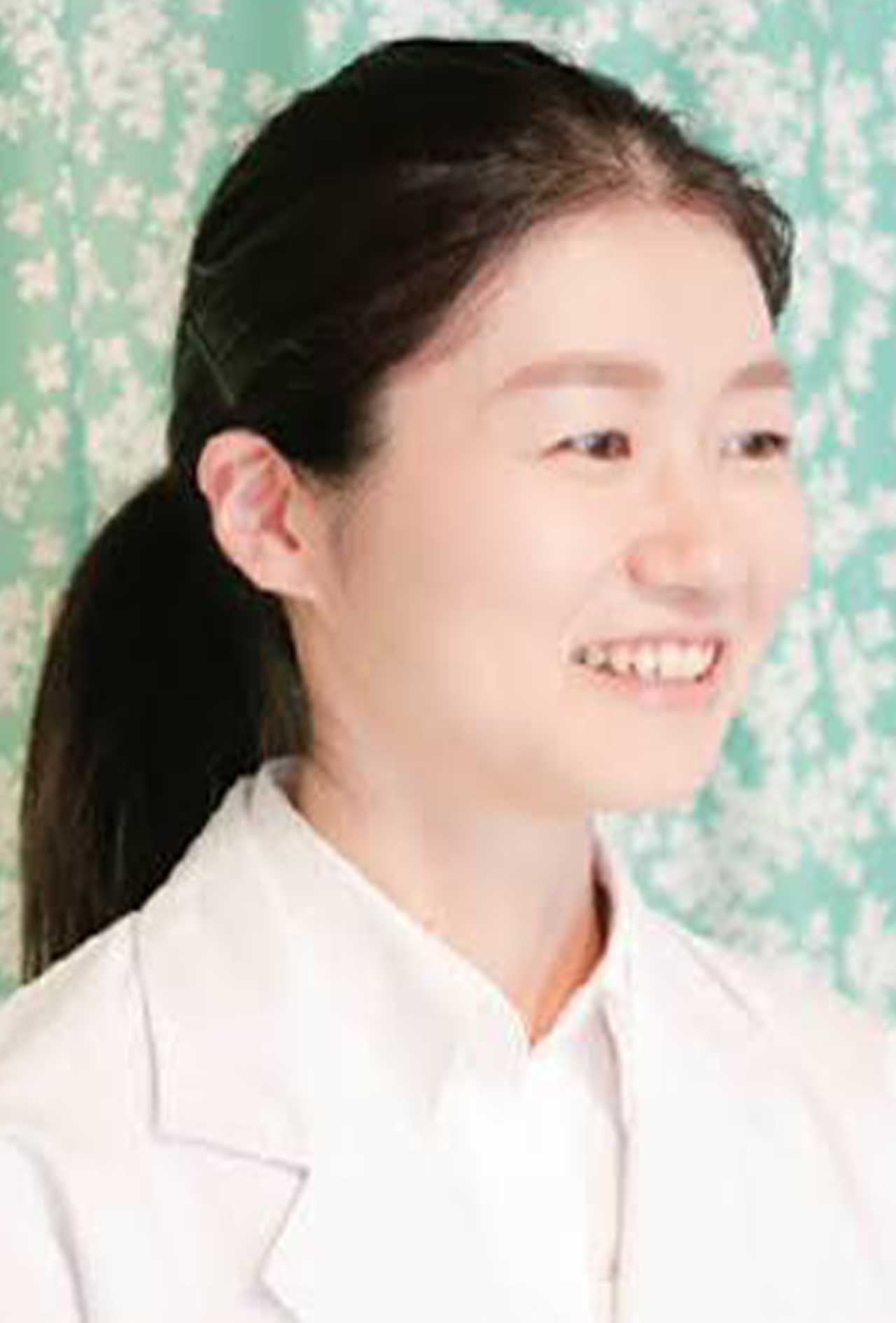 大野沙織さん／鍼灸師。心合いの風鍼灸院主宰。20代で腎盂腎炎を患い、右の腎臓の機能を失う。実体験に基づいた情報を発信するYouTubeチャンネル「腎機能アップ!ちゃんねる　大野沙織」が話題に。チャンネル登録者数は現在12.4万人