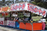 【心理診断】夏祭りで食べたいものでわかる「あなたの無邪気さ度」チェック