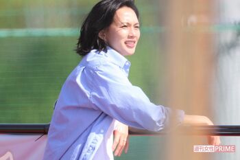 『ポップUP！』の番組内ドラマ『昼上がりのオンナたち』ロケに参加する臼田あさ美