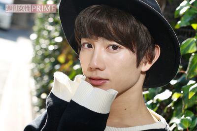 赤澤遼太郎、舞台『おそ松さん』で人気加速！「僕にとってあの5人は最強の先生」