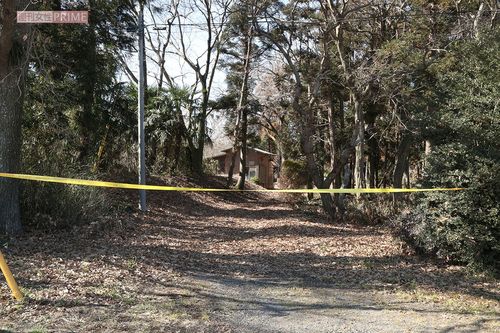 事件から1年半がたっても、現場には規制線が張られていた（'21年2月撮影）