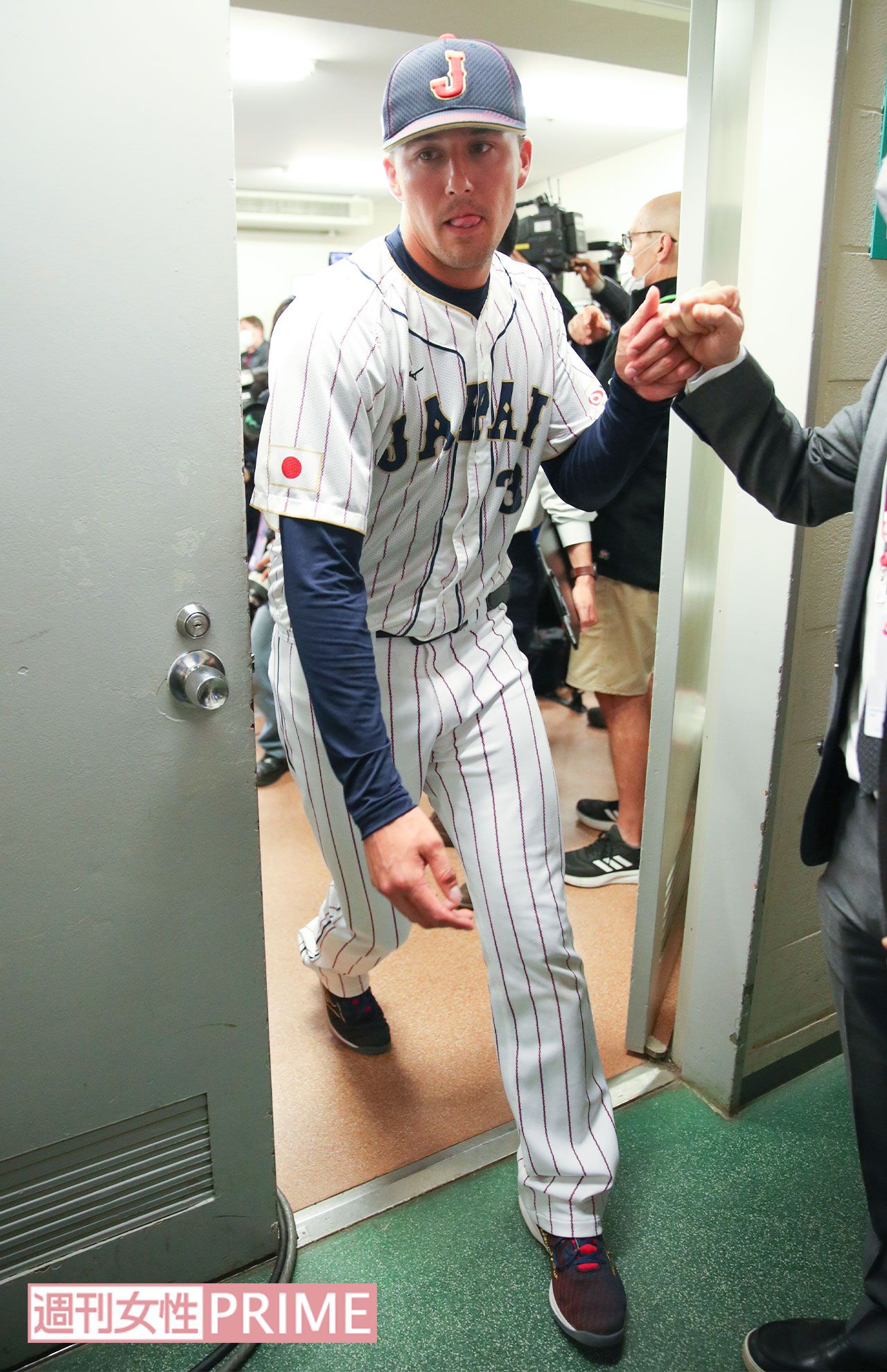 会見を終えたラーズ・ヌートバー選手