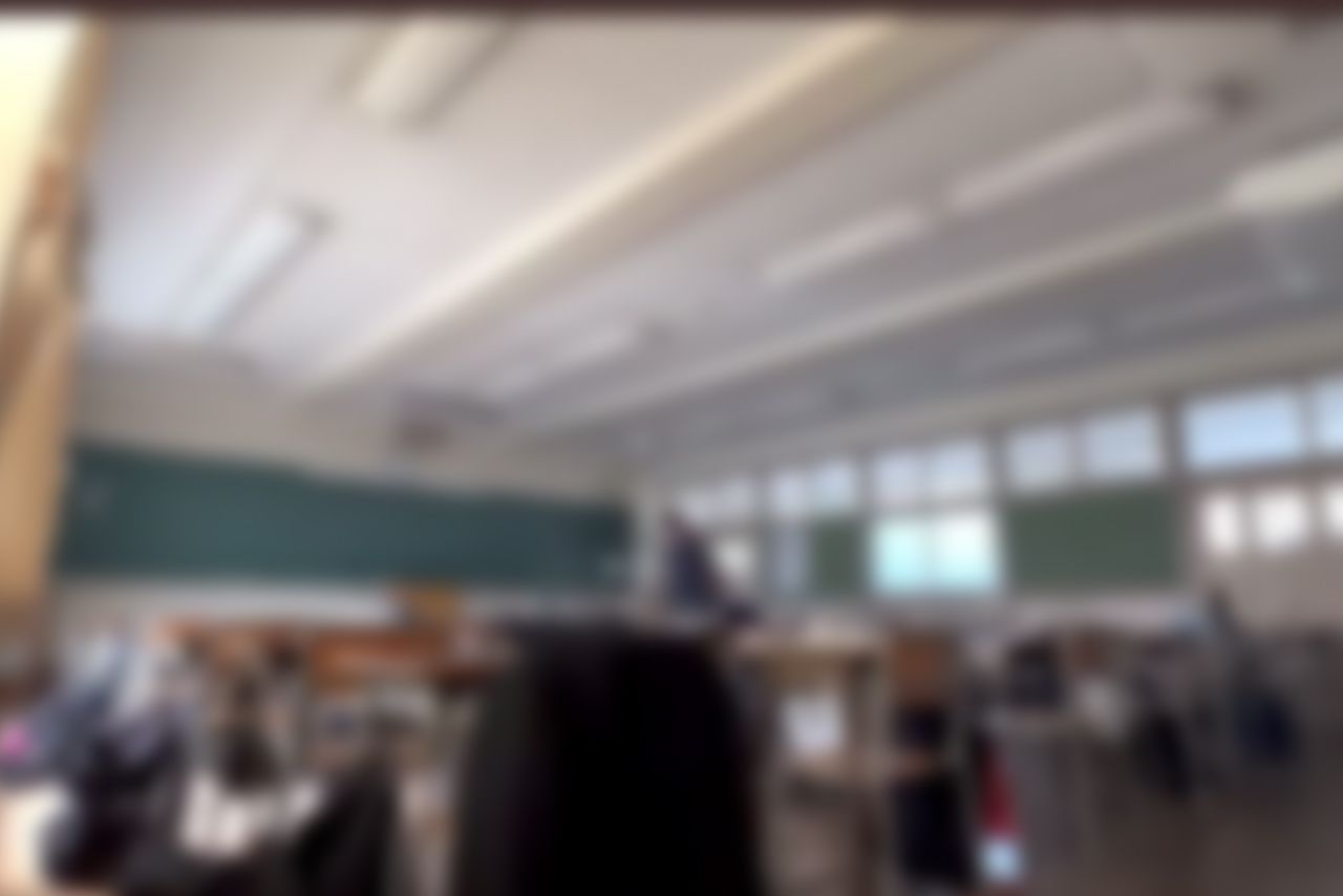 教室を徘徊する 2/8