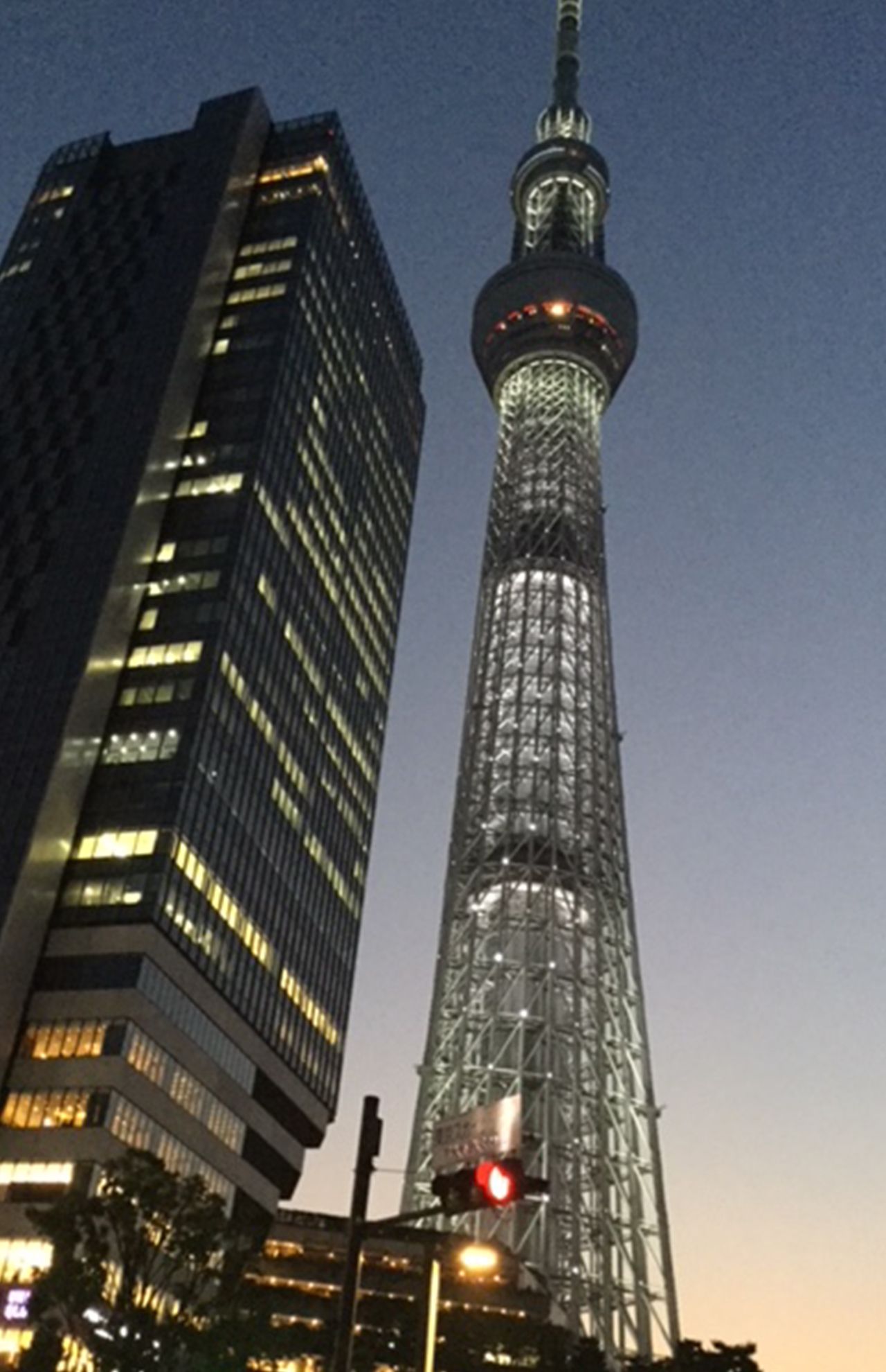 東京スカイツリーと商業施設・ソラマチ