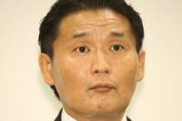 貴乃花がマフィア風なファッションから一転、柔和な印象にイメチェンも…今も続く“家族との壁”