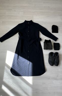 毎日身につけている衣類はこれだけ。靴も1年を通して履けるものを選ぶ　画像提供／Nozomiさん