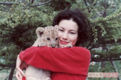 動物プロダクションの経営を手伝い始めたころ。経営は自転車操業で苦労したという