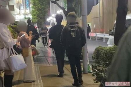 大久保公園周辺ではホストにハマって立ちんぼをする女性たちも