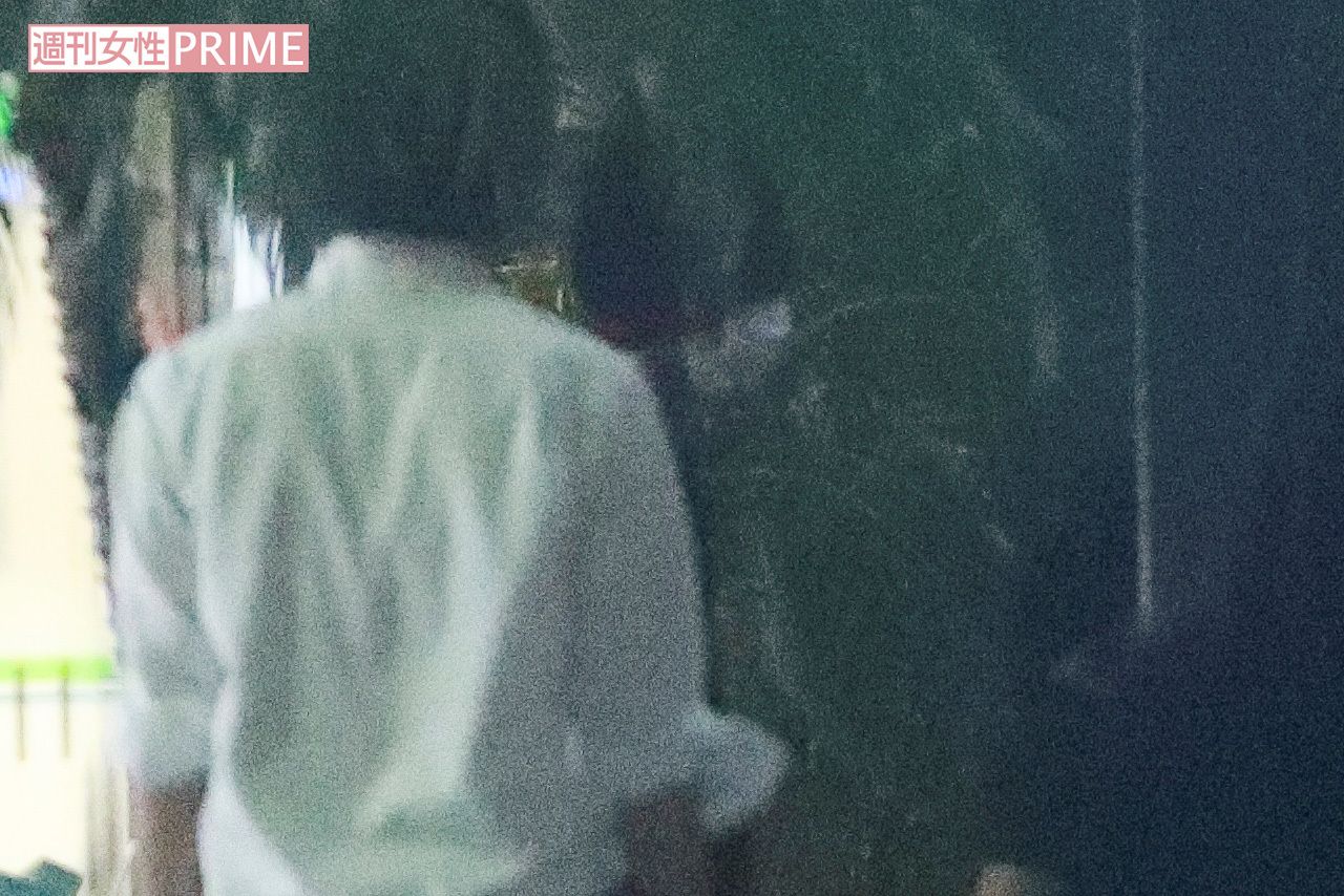 キスマイ藤ヶ谷は帽子にマスク姿で所属事務所の車に乗り込んだ