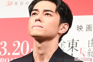 後悔を噛みしめる東出昌大