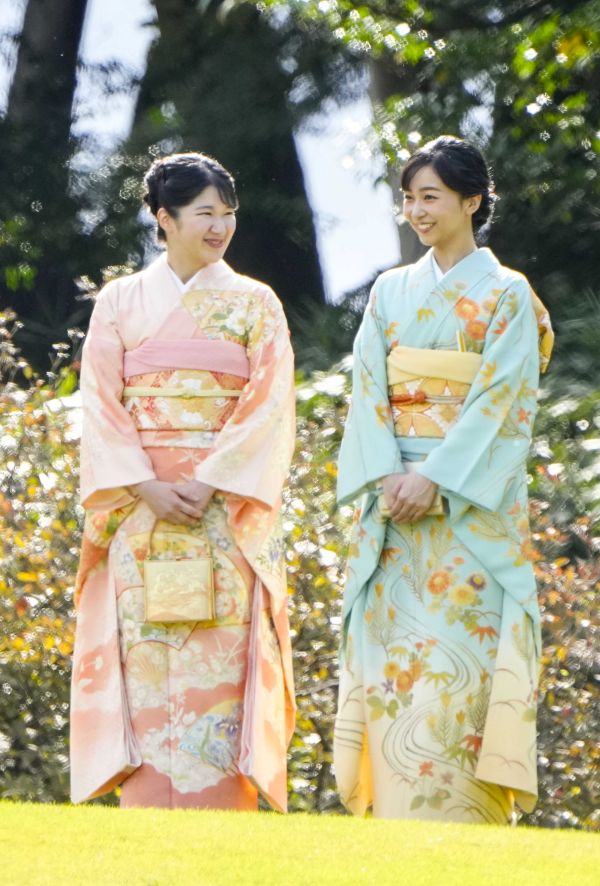 昨年の秋の園遊会は和装で臨まれた