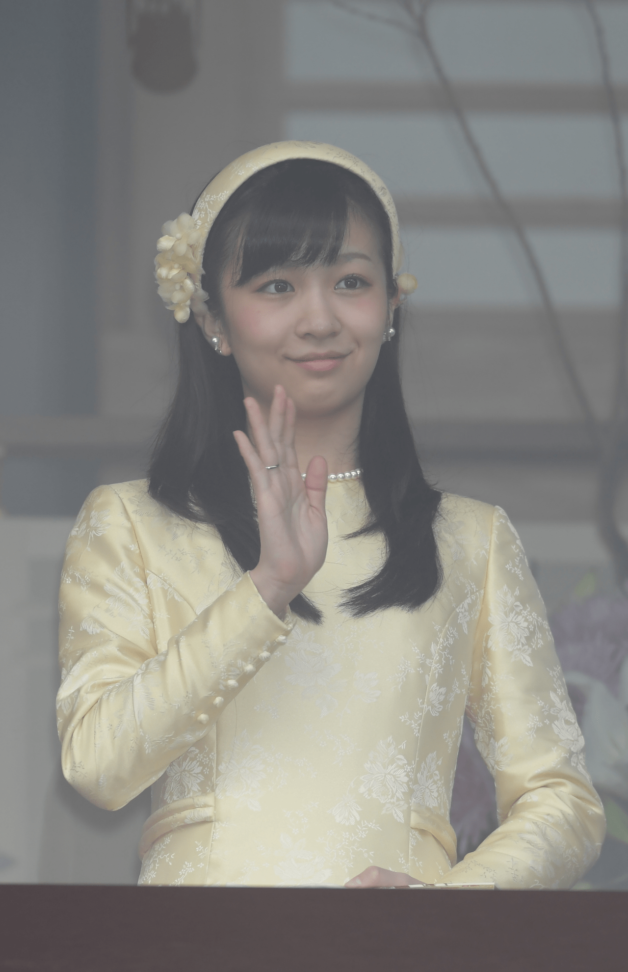 上皇さま（当時は天皇陛下）の誕生日一般参賀に出席した当時21歳の佳子さま（2016年12月23日）