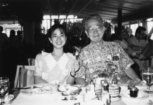 阿川佐和子さんと父・弘之氏。ハワイのレストランで