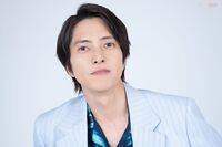 ドラマ『ブルーモーメント』山下智久に聞いた、主役として意識していることと結婚観「自分の子どもに会って…