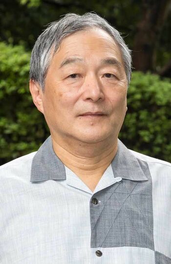 山田昌弘先生　1957年、東京都生まれ。東京大学文学部卒業。中央大学文学部教授。専門は家族社会学。主な著書に『パラサイト・シングルの時代』『希望格差社会～「負け組」の絶望感が日本を引き裂く』（共に筑摩書房）、『家族難民～中流と下流～二極化する日本人の老後』（朝日新聞出版）など、多数。