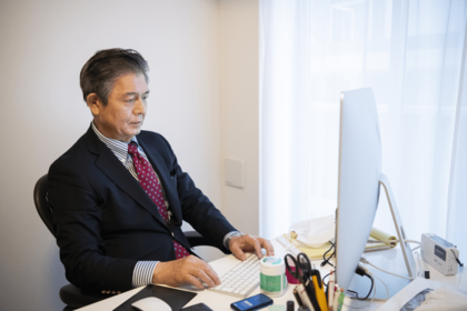 小説家・堂場瞬一さん（撮影／山田智絵）