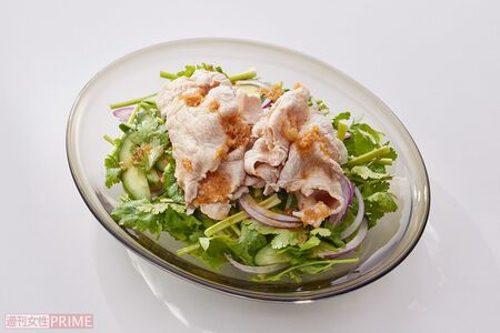 パクチーのデトックスサラダ　撮影／廣瀬靖士