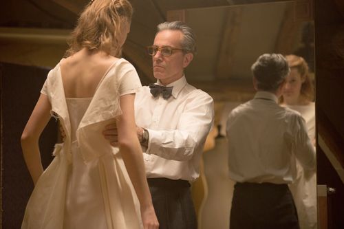 『ファントム・スレッド』シネスイッチ銀座、YEBISU GARDEN (c)INEMA、新宿武蔵野館ほか公開中。(c)2017 Phantom Thread, LL(c) All Rights Reserved