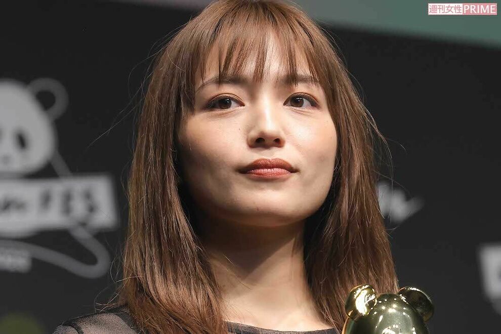 厚労省、川口春奈の主演映画『ママがもうこの世界にいなくても』タイアップが中止、法務省のネトフリ『ラヴ…