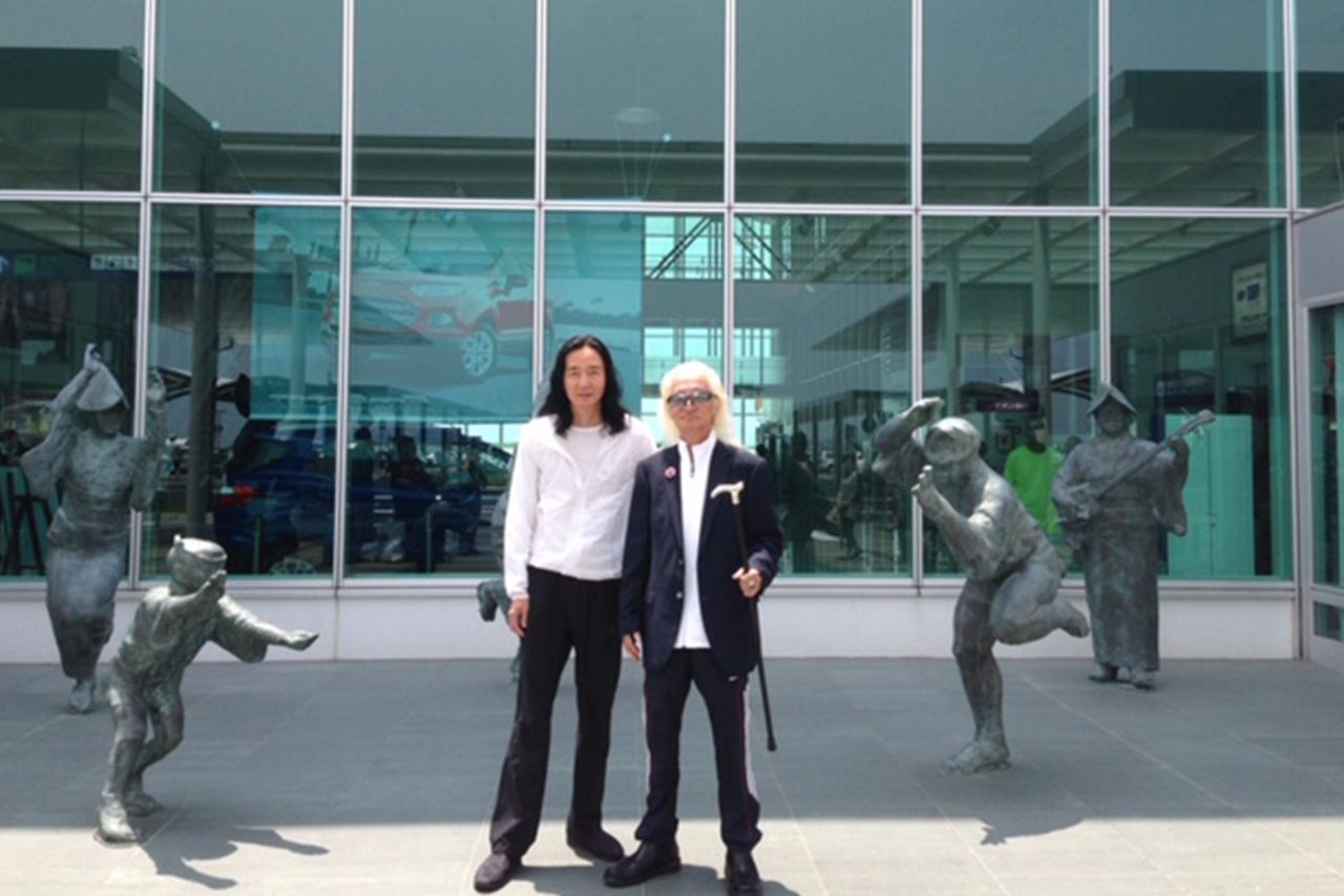 内田裕也さんと三原さん（四国阿波踊り空港）