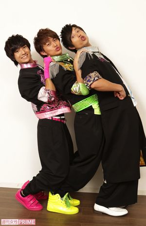 左から本田剛文、小林豊、勇翔　撮影／近藤陽介