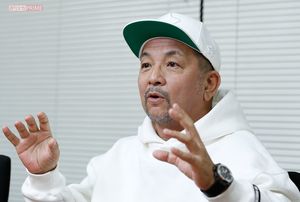 「長男は俺に似て“ワル”だったけど(笑)、太賀はいい子でね〜」と語る中野英雄