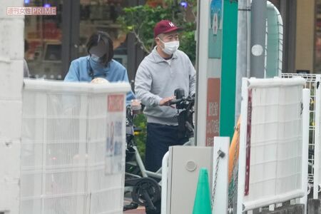 子ども乗せ自転車を漕ぐ姿も様になるハライチ澤部