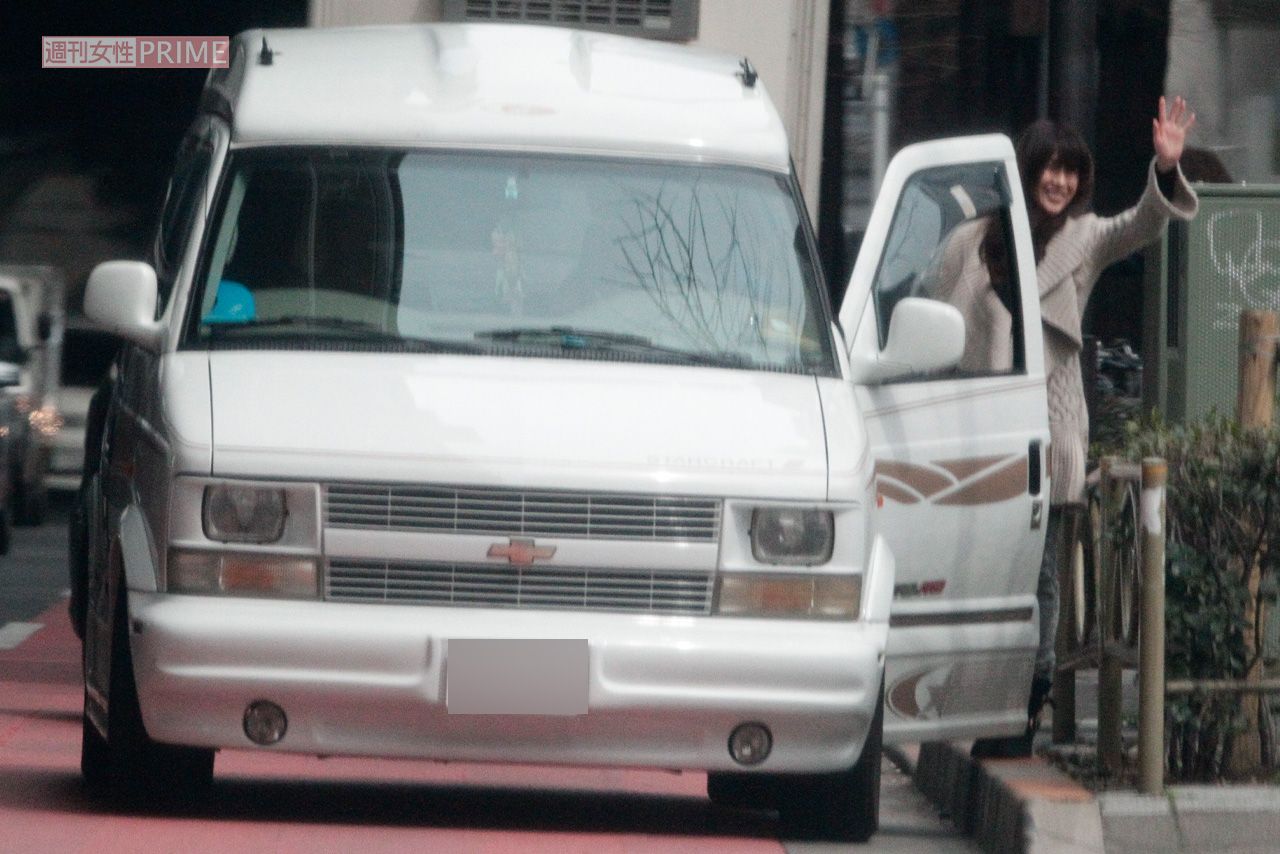 2012年3月、CocomiとKoki,を迎えにきた工藤静香