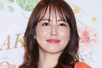 磯山さやか、ドラマ『夫よ、死んでくれないか』現場ショットで芸能人のオーラ消す「光浦靖子に似すぎ」と騒…