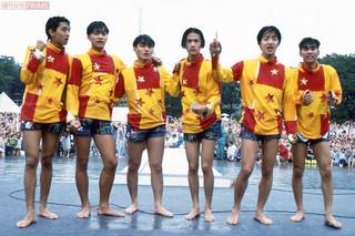 西武園遊園地で開かれたSMAPデビュー発表会で（1991年9月8日）