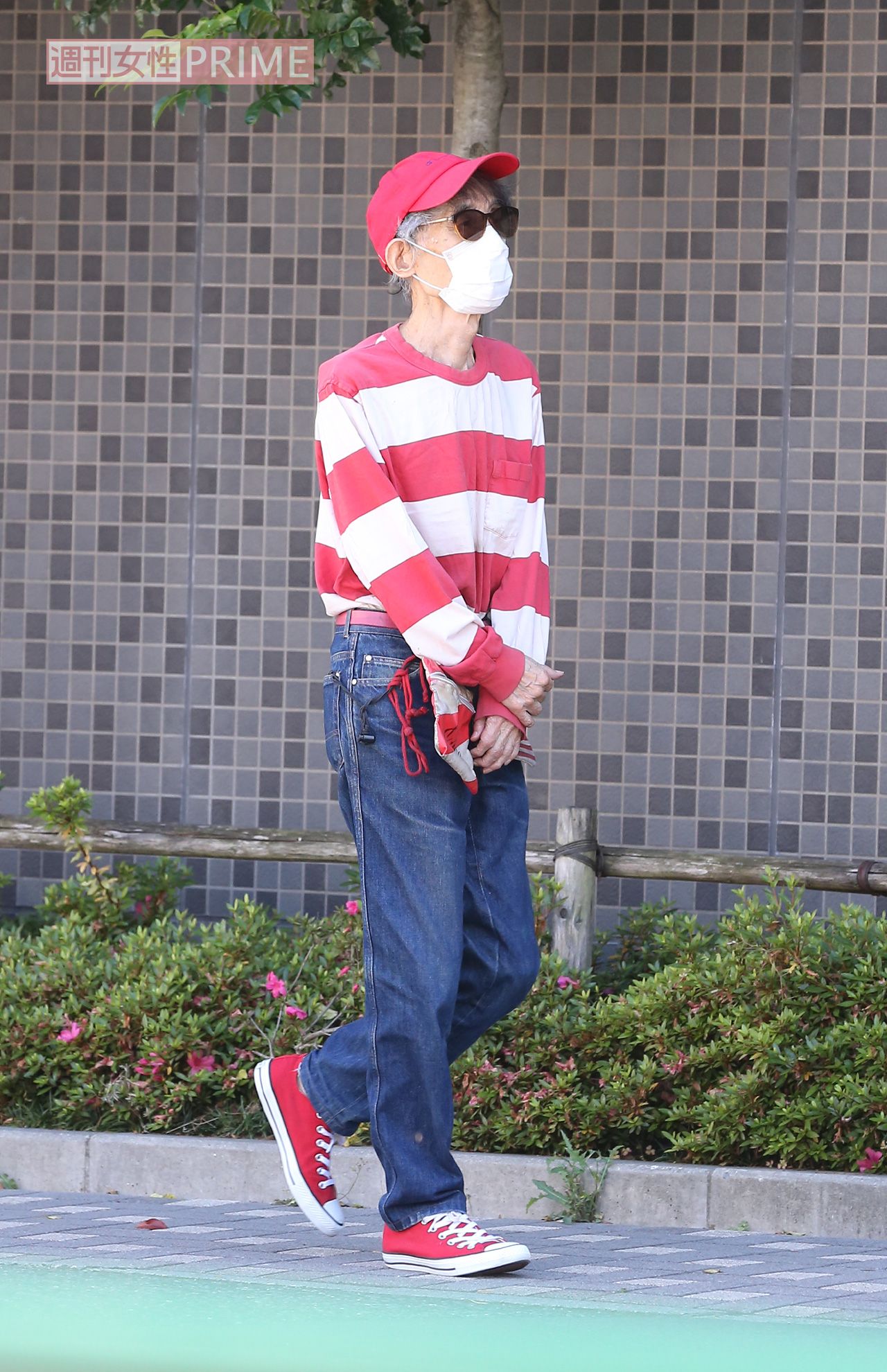 2020年6月、外出する楳図かずおさんを目撃