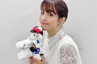 鷲見玲奈　結婚しても“事務所の星”、ライバル・田中みな実と「別路線」切り開けるか