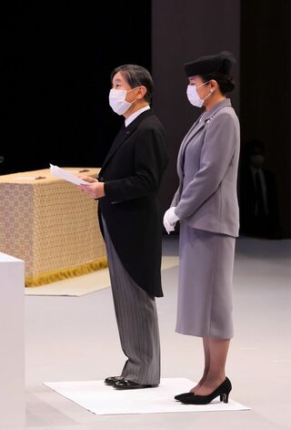 '21年3月　東日本大震災十周年追悼式。天皇陛下は、「今後とも被災地の方々の声に耳を傾け、心を寄せ続けていきたいと思います」とお言葉を