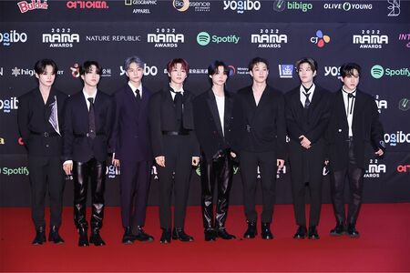 韓国出身の8人組StrayKids