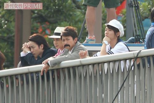 ’14年には、橋の上で二宮以外の4人がロケに臨んだ