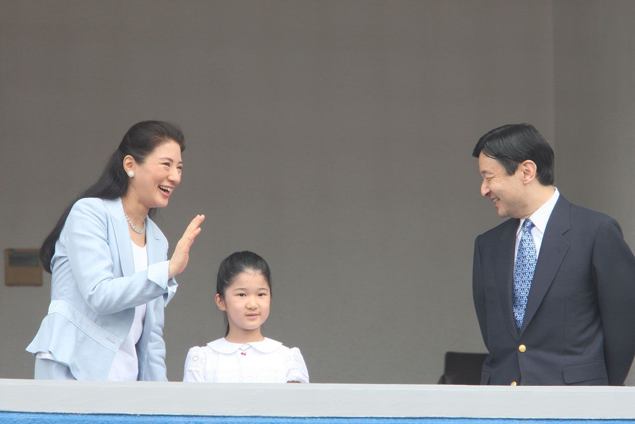 《2009年7月プロ野球 》当時7歳だった愛子さまの強い希望で実現したという初めてのプロ野球観戦（写真／JMPA）