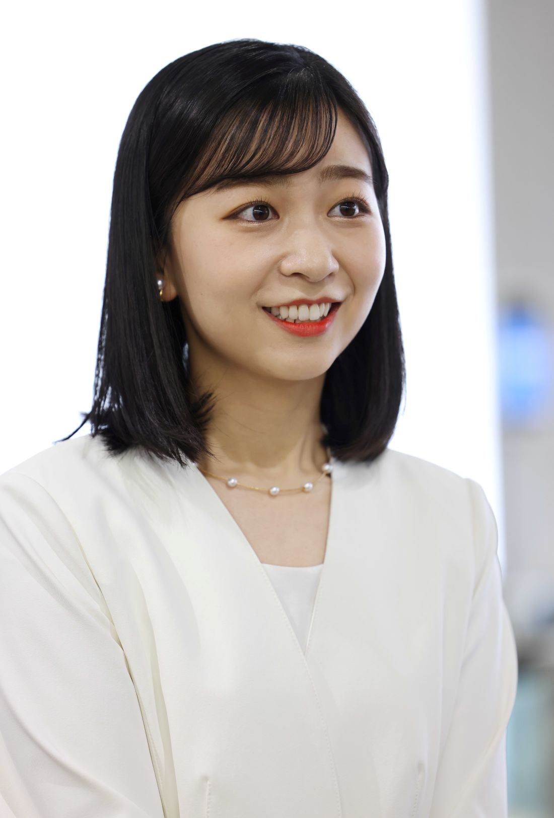 6月17日、ブラジル公式訪問から帰国された佳子さま。この時はまだボブヘア