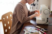 【在宅で稼げる！シニア向け副業5選】趣味起業コンサル”が教える、老後に“楽しく”副収入を得る方法、ス…