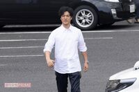 『ケイジとケンジ、時々ハンジ。』ロケに桐谷健太、比嘉愛菜、古田新太らが集結！「東出昌大不倫ショック」…