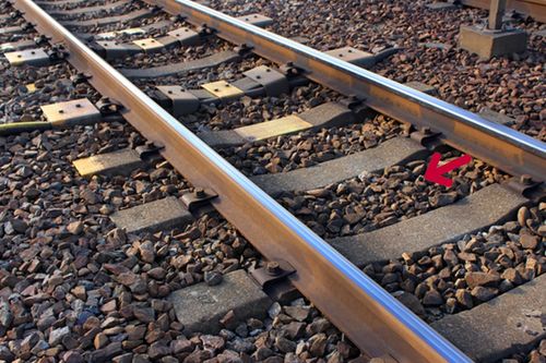 【Q4】線路の下に敷き詰められているもの