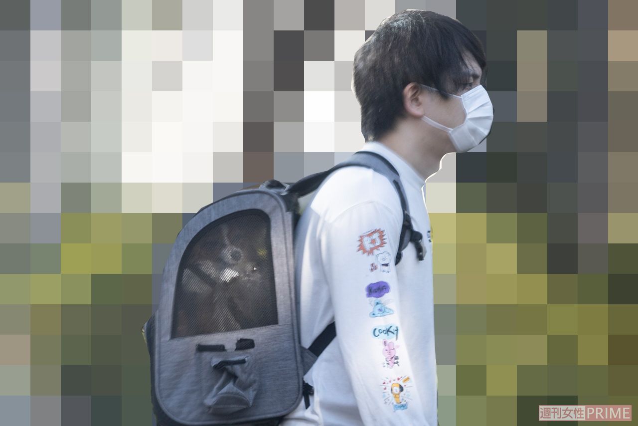 リュックで愛犬を運ぶけんき